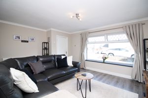 Lounge/Diner- click for photo gallery